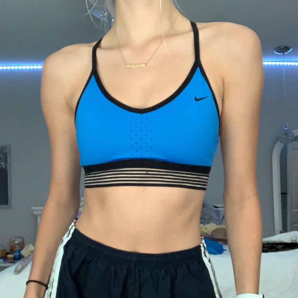 Sports bra
